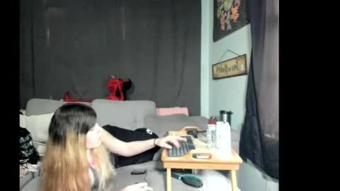 Snapshot of roxihazeleyes chatting on June 2026 03:28:02 PM roxihazeleyes online show from June 2026 03:28:02 PM