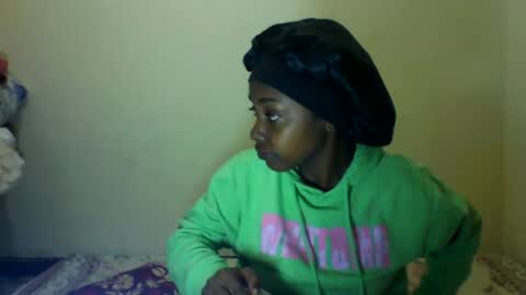 Snapshot of roxilita chatting on June 2026 11:29:01 PM Roxilita online show from June 2026 11:29:01 PM