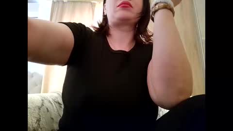 Snapshot of roxolanaa_sexy chatting on March 2026 08:37:02 AM ROXOLANAA SEXY online show from March 2026 08:37:02 AM