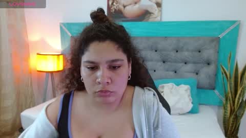 Snapshot of roxx_iie chatting on October 2025 02:42:01 AM roxiie online show from October 2025 02:42:01 AM