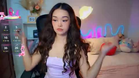 Snapshot of roxxy_blossom chatting on June 2026 05:33:02 AM roxxy_blossom online show from June 2026 05:33:02 AM
