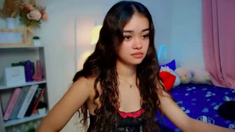 Snapshot of roxxy_blossom chatting on July 2026 01:30:02 AM roxxy_blossom online show from July 2026 01:30:02 AM