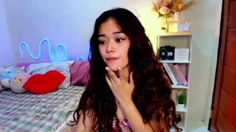 Snapshot of roxxy_blossom chatting on July 2026 01:58:02 AM roxxy_blossom online show from July 2026 01:58:02 AM
