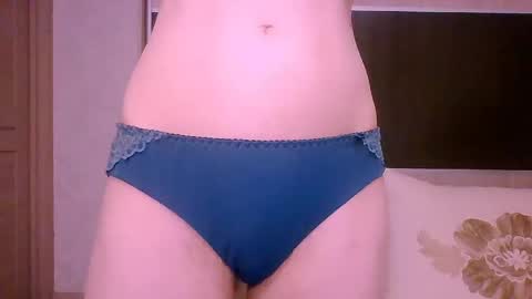 Snapshot of roxxywharton chatting on April 2026 01:27:02 PM Roxxy Wharton online show from April 2026 01:27:02 PM