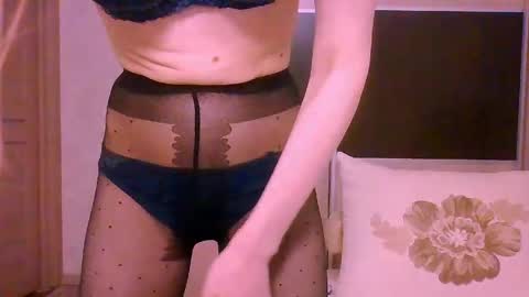 Snapshot of roxxywharton chatting on April 2026 06:10:01 PM Roxxy Wharton online show from April 2026 06:10:01 PM