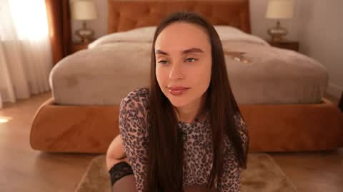 Snapshot of roxy_blue_eyed_ chatting on April 2026 10:53:01 AM Im Roxy ntmu online show from April 2026 10:53:01 AM