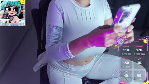 Snapshot of roxy_clark chatting on September 2025 09:20:01 AM Annah  online show from September 2025 09:20:01 AM
