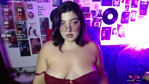 Snapshot of roxy_f_w chatting on May 2026 02:40:02 AM Roxana online show from May 2026 02:40:02 AM