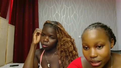 Snapshot of roxy_heather chatting on January 2026 07:06:02 PM Roxy online show from January 2026 07:06:02 PM