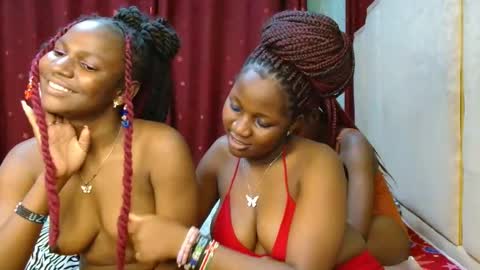 Snapshot of roxy_heather chatting on February 2026 03:13:02 AM Roxy online show from February 2026 03:13:02 AM