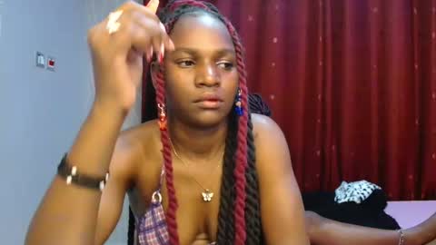 Snapshot of roxy_heather chatting on February 2026 03:49:02 AM Roxy online show from February 2026 03:49:02 AM