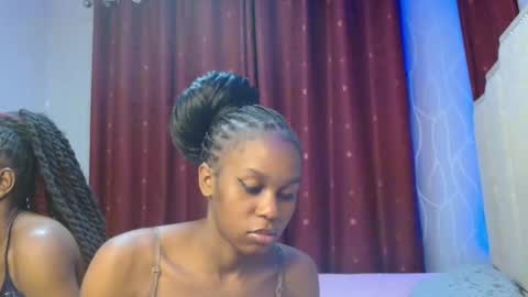 Snapshot of roxy_heather chatting on February 2026 06:30:01 PM Roxy online show from February 2026 06:30:01 PM