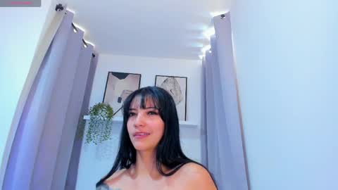 Snapshot of roxy_hell chatting on April 2026 08:02:02 PM Roxy hell online show from April 2026 08:02:02 PM