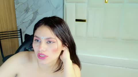 Roxy online show from April 2026 07:58:02 PM