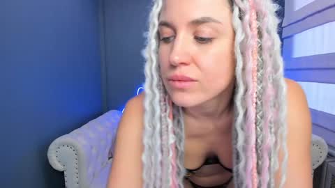 Roxy online show from December 2024 08:05:02 AM