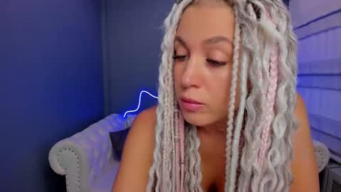 Roxy online show from March 2025 01:28:01 AM