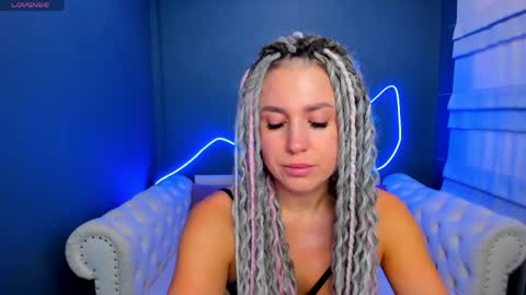 Snapshot of roxy_mars chatting on April 2026 01:49:02 AM Roxy online show from April 2026 01:49:02 AM