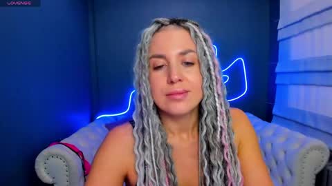 Snapshot of roxy_mars chatting on April 2026 02:51:02 AM Roxy online show from April 2026 02:51:02 AM