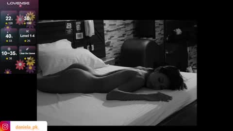 R O X Y  online show from December 2024 01:32:02 PM