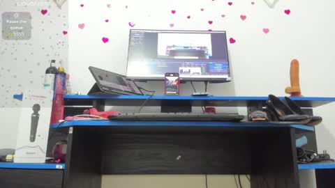 Snapshot of roxy_rebel chatting on May 2026 03:12:02 AM roxy online show from May 2026 03:12:02 AM