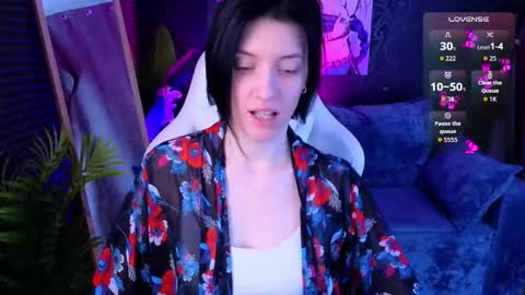 Snapshot of roxy_riot_ chatting on November 2025 01:37:01 AM roxy_riot_ online show from November 2025 01:37:01 AM