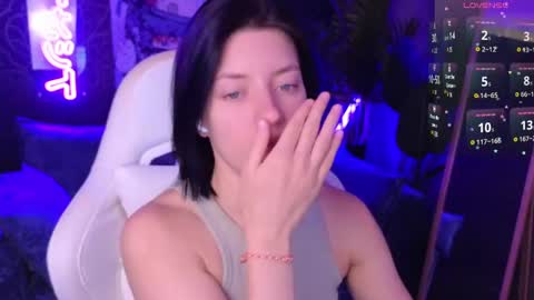 Snapshot of roxy_riot_ chatting on April 2026 01:54:01 AM roxy_riot_ online show from April 2026 01:54:01 AM