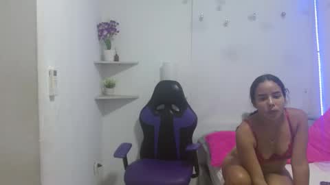 roxy_stone1 online show from March 2025 07:18:01 PM