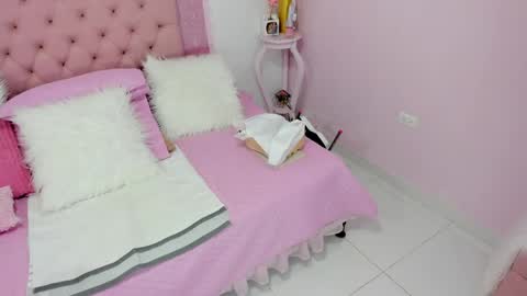 Snapshot of roxy_swt7 chatting on May 2026 03:56:02 AM roxy_swt7 online show from May 2026 03:56:02 AM
