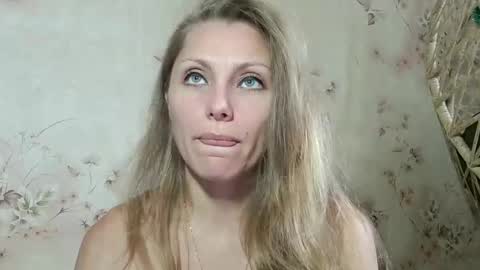 roxyfox18x01 online show from October 2025 06:46:02 AM