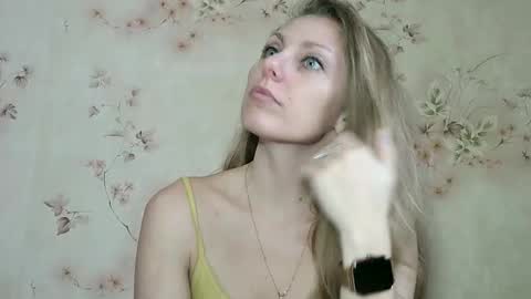 roxyfox18x01 online show from December 2025 10:42:02 AM