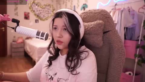 Snapshot of roxysuh chatting on March 2026 07:23:01 AM roxysuh online show from March 2026 07:23:01 AM