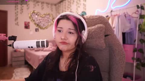 Snapshot of roxysuh chatting on March 2026 07:25:02 AM roxysuh online show from March 2026 07:25:02 AM