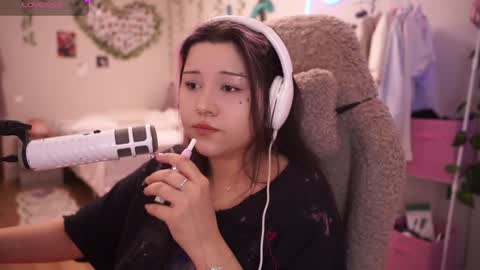 Snapshot of roxysuh chatting on April 2026 08:24:01 AM roxysuh online show from April 2026 08:24:01 AM