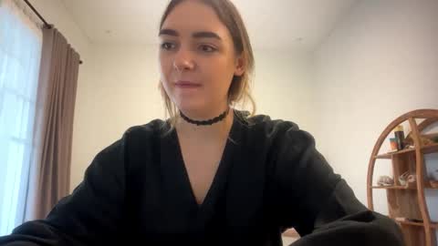 Snapshot of roxysweetdream chatting on March 2026 10:10:02 AM Roxy online show from March 2026 10:10:02 AM