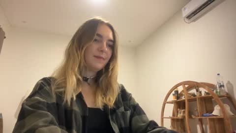 Snapshot of roxysweetdream chatting on March 2026 05:30:01 PM Roxy online show from March 2026 05:30:01 PM