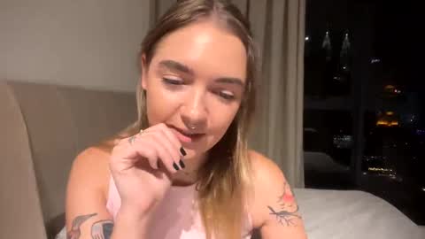 Roxy online show from May 2026 02:22:02 PM