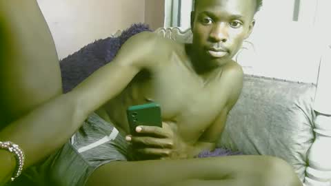 Snapshot of royalty254 chatting on April 2026 02:06:02 PM royalty254 online show from April 2026 02:06:02 PM