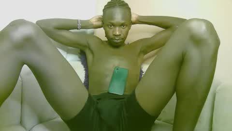 Snapshot of royalty254 chatting on April 2026 05:05:01 AM royalty254 online show from April 2026 05:05:01 AM