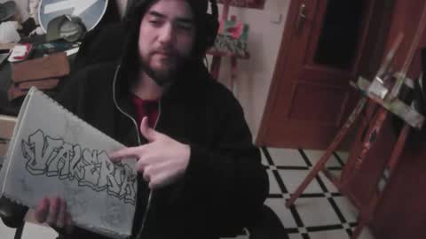 royer04 online show from November 2025 01:49:01 AM