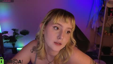 Roziett online show from April 2026 01:41:02 PM