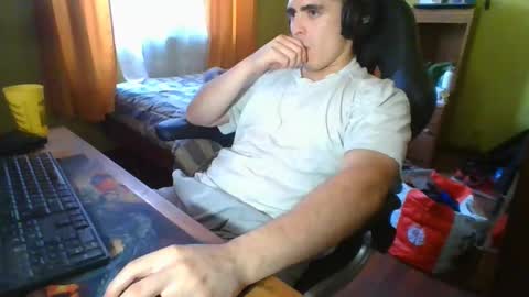 rpaulo25 online show from February 2025 10:43:02 PM