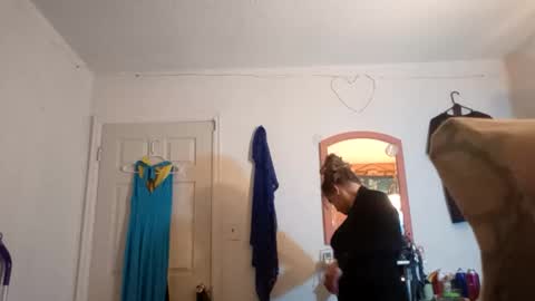 rraineonme online show from April 2026 04:41:02 AM