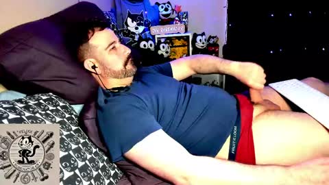 Snapshot of rubenator69 chatting on April 2026 05:25:01 AM Ruben online show from April 2026 05:25:01 AM
