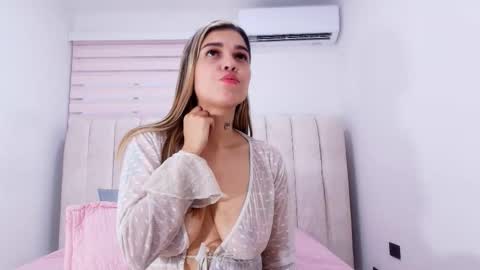 Snapshot of rubi_hops chatting on December 2025 11:50:02 AM Rubi online show from December 2025 11:50:02 AM