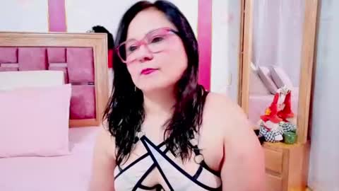 Snapshot of rubiqueens chatting on July 2026 09:06:02 PM RubiQueens online show from July 2026 09:06:02 PM