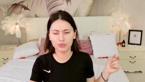 Snapshot of ruby_leeee chatting on March 2026 02:06:02 PM Luuna online show from March 2026 02:06:02 PM