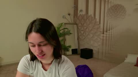 Snapshot of ruby_leeee chatting on May 2026 08:37:01 PM Luuna online show from May 2026 08:37:01 PM