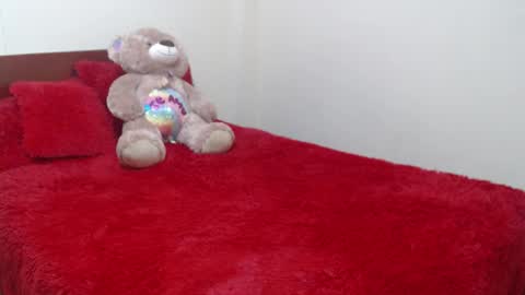 Ruby    Independent model help me reach 50 thumbs up online show from September 2025 01:33:02 PM