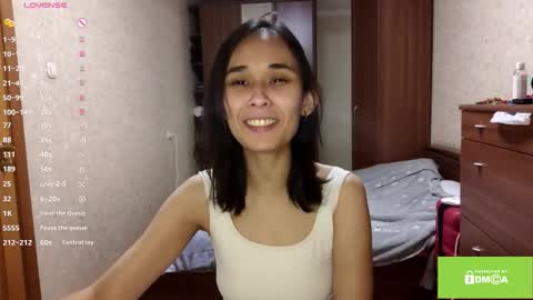 Snapshot of rubyejakobson chatting on October 2025 07:18:02 AM Leslie online show from October 2025 07:18:02 AM