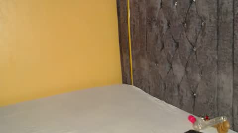 Snapshot of rubyleigns chatting on April 2026 04:48:01 AM Ruby online show from April 2026 04:48:01 AM